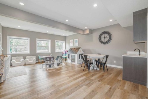9 Walden Park Se, Calgary, AB - Indoor