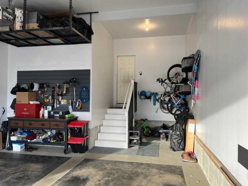 9 Walden Park Se, Calgary, AB - Indoor