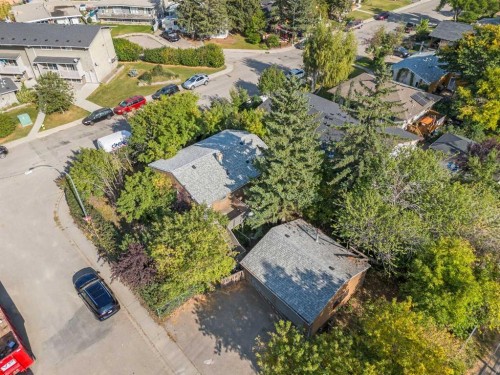 8039 36 Avenue Nw, Calgary, AB - Outdoor With View
