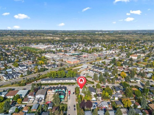 8039 36 Avenue Nw, Calgary, AB - Outdoor With View