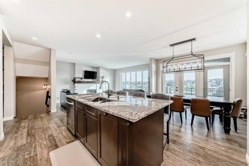 95 Marquis Crescent Se, Calgary, AB - Indoor Photo Showing Other Room