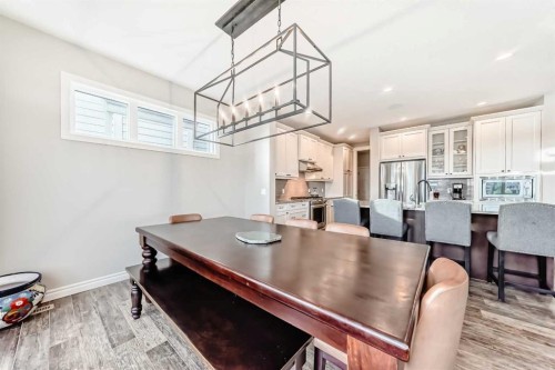 95 Marquis Crescent Se, Calgary, AB - Indoor Photo Showing Dining Room