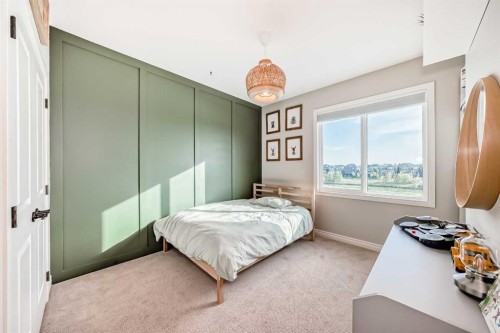 95 Marquis Crescent Se, Calgary, AB - Indoor Photo Showing Bedroom