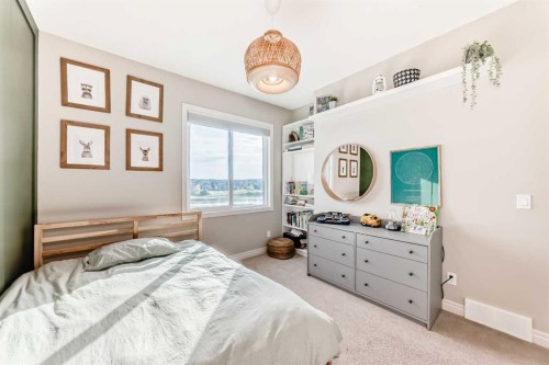 95 Marquis Crescent Se, Calgary, AB - Indoor Photo Showing Bedroom