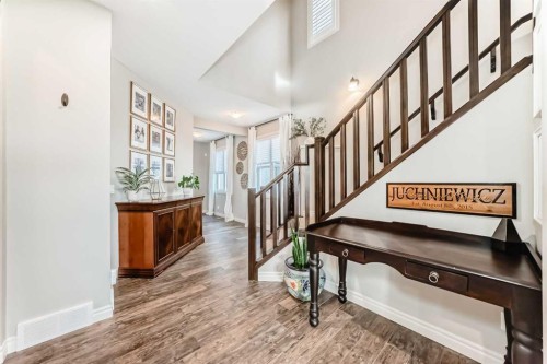 95 Marquis Crescent Se, Calgary, AB - Indoor Photo Showing Other Room