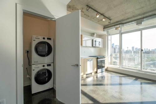 1010-1319 14 Avenue Sw, Calgary, AB - Indoor Photo Showing Laundry Room