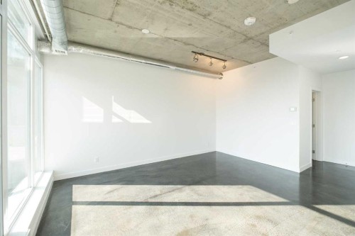 1010-1319 14 Avenue Sw, Calgary, AB - Indoor Photo Showing Other Room