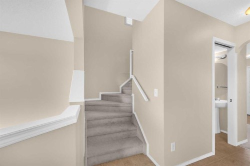 5 Saddlebrook Common Ne, Calgary, AB - Indoor Photo Showing Other Room