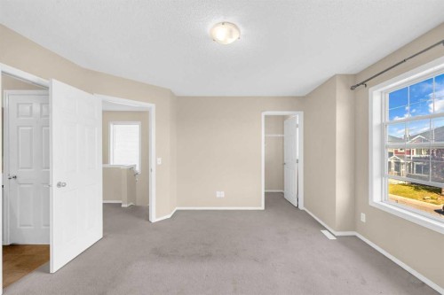 5 Saddlebrook Common Ne, Calgary, AB - Indoor Photo Showing Other Room