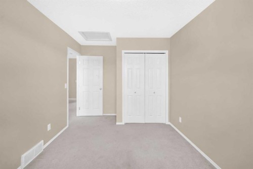 5 Saddlebrook Common Ne, Calgary, AB - Indoor Photo Showing Other Room