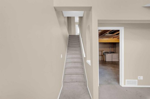 5 Saddlebrook Common Ne, Calgary, AB - Indoor Photo Showing Other Room