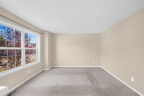 5 Saddlebrook Common Ne, Calgary, AB - Indoor Photo Showing Other Room