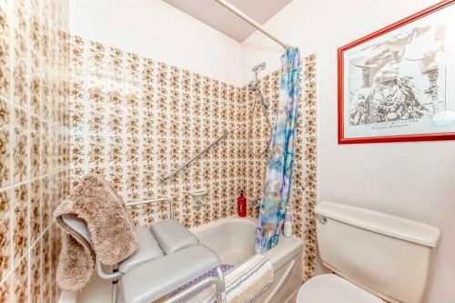 108 Jensen Place Ne, Airdrie, AB - Indoor Photo Showing Bathroom