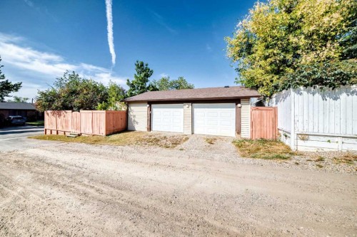 108 Jensen Place Ne, Airdrie, AB - Outdoor