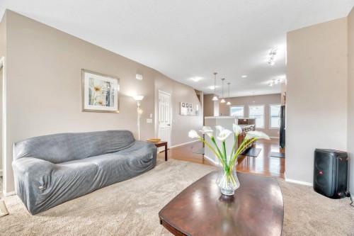 319 Saddlebrook Circle East, Calgary, AB - Indoor Photo Showing Living Room
