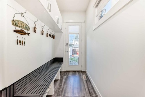 226 21 Avenue Ne, Calgary, AB - Indoor Photo Showing Other Room