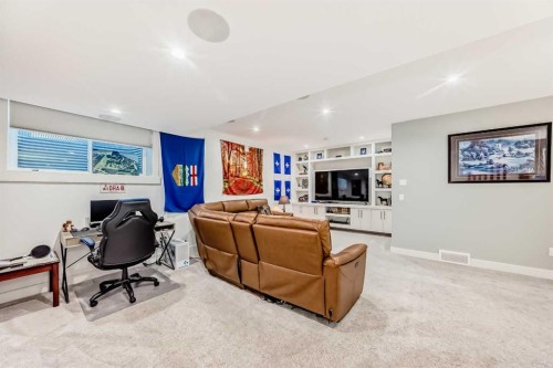 226 21 Avenue Ne, Calgary, AB - Indoor