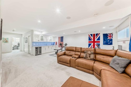 226 21 Avenue Ne, Calgary, AB - Indoor