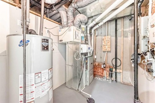 226 21 Avenue Ne, Calgary, AB - Indoor Photo Showing Basement