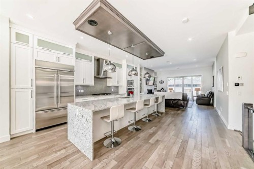 226 21 Avenue Ne, Calgary, AB - Indoor