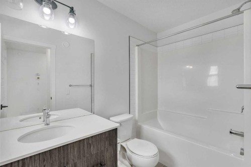 274 Howse Drive Ne, Calgary, AB - Indoor Photo Showing Bathroom