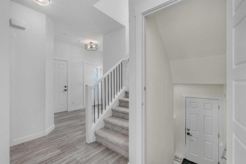 274 Howse Drive Ne, Calgary, AB - Indoor Photo Showing Other Room