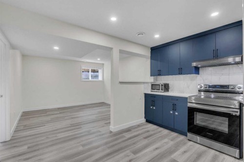 274 Howse Drive Ne, Calgary, AB - Indoor Photo Showing Kitchen