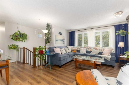 23 Whitlock Close Ne, Calgary, AB - Indoor Photo Showing Living Room