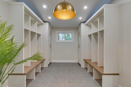 2409 Carleton Street Sw, Calgary, AB - Indoor Photo Showing Other Room