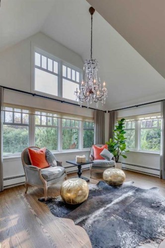 2409 Carleton Street Sw, Calgary, AB - Indoor Photo Showing Living Room