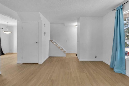 20 Whitmire Road Ne, Calgary, AB - Indoor Photo Showing Other Room
