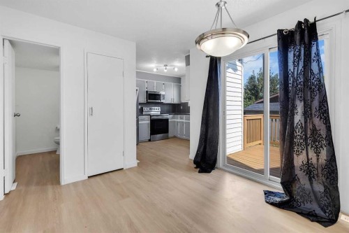 20 Whitmire Road Ne, Calgary, AB - Indoor