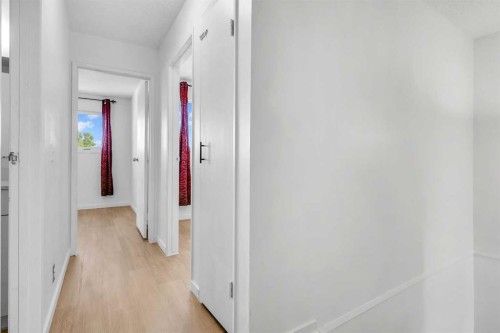 20 Whitmire Road Ne, Calgary, AB - Indoor Photo Showing Other Room