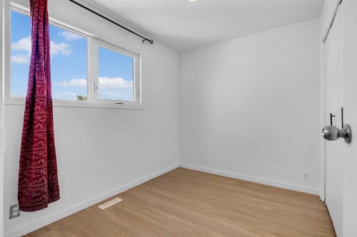 20 Whitmire Road Ne, Calgary, AB - Indoor Photo Showing Other Room