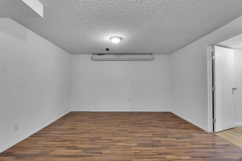 20 Whitmire Road Ne, Calgary, AB - Indoor Photo Showing Other Room