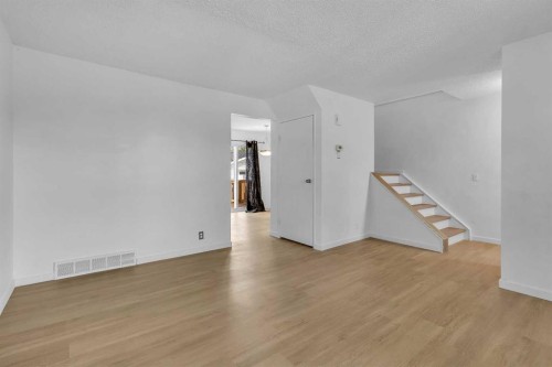 20 Whitmire Road Ne, Calgary, AB - Indoor Photo Showing Other Room