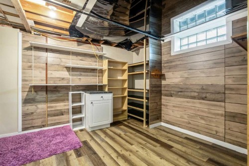 29 Woodglen Crescent Sw, Calgary, AB - Indoor