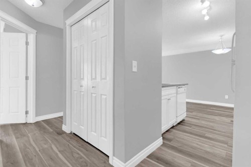 103-5555 Falsbridge Drive Ne, Calgary, AB - Indoor Photo Showing Other Room