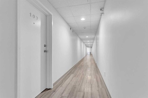 103-5555 Falsbridge Drive Ne, Calgary, AB - Indoor Photo Showing Other Room