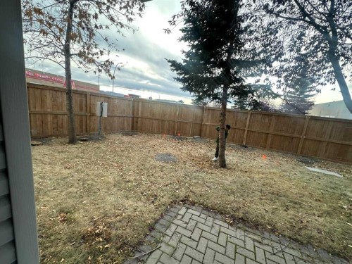 103-5555 Falsbridge Drive Ne, Calgary, AB - Outdoor