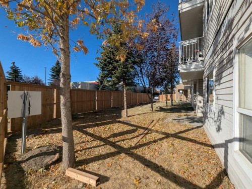103-5555 Falsbridge Drive Ne, Calgary, AB - Outdoor
