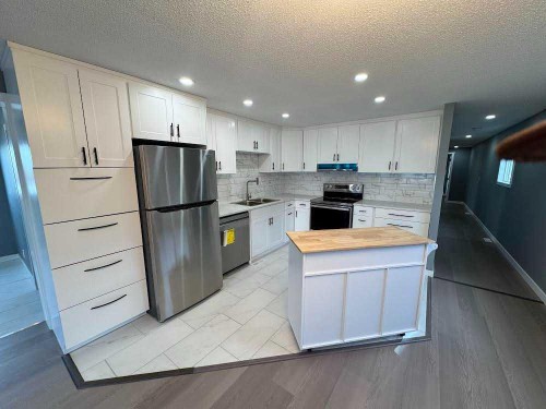 470-3223 83 Street Nw, Calgary, AB 