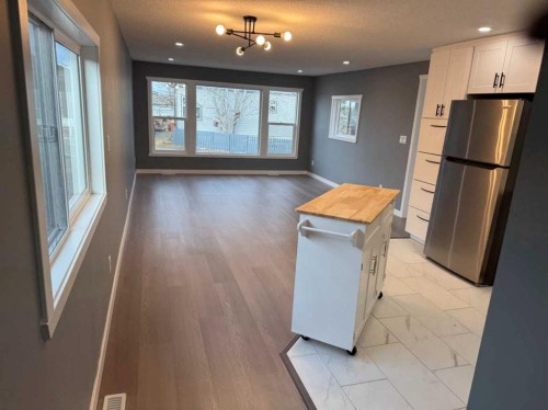 470-3223 83 Street Nw, Calgary, AB 