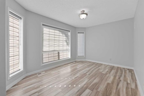 14 Tarington Park Ne, Calgary, AB - Indoor Photo Showing Other Room