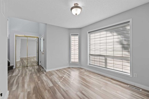14 Tarington Park Ne, Calgary, AB - Indoor Photo Showing Other Room
