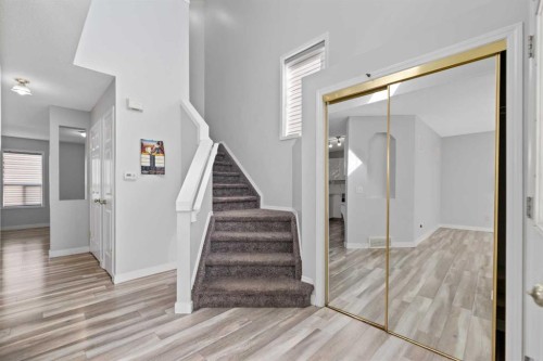 14 Tarington Park Ne, Calgary, AB - Indoor Photo Showing Other Room