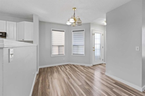 14 Tarington Park Ne, Calgary, AB - Indoor Photo Showing Other Room