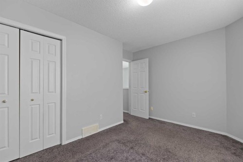 14 Tarington Park Ne, Calgary, AB - Indoor Photo Showing Other Room