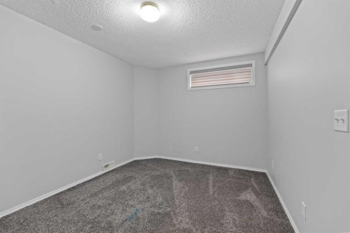 14 Tarington Park Ne, Calgary, AB - Indoor Photo Showing Other Room