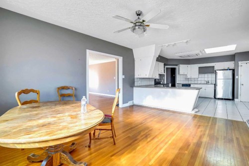 185 Cornwallis Drive Nw, Calgary, AB - Indoor